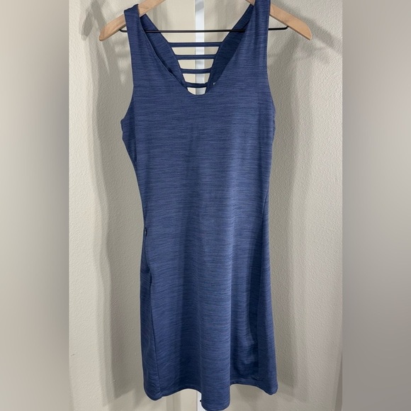 Toad & Co. tech tomboy tank dress blue pocket built in bra size medium - Picture 10 of 10